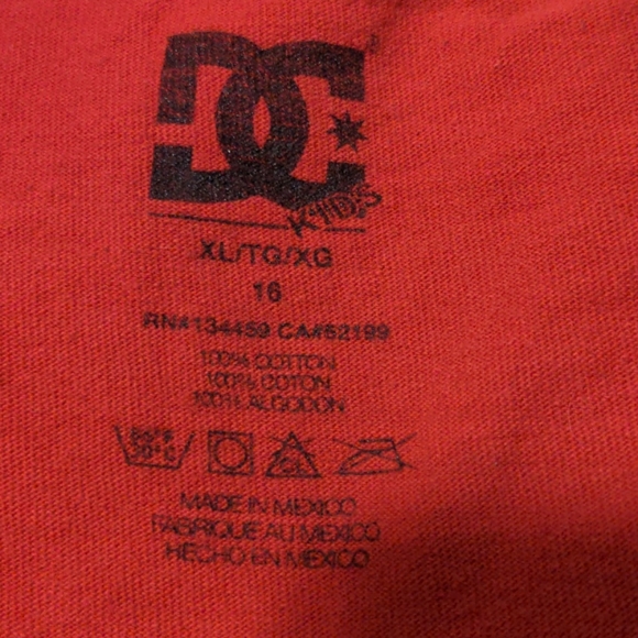 DC tshirt - Picture 3 of 3